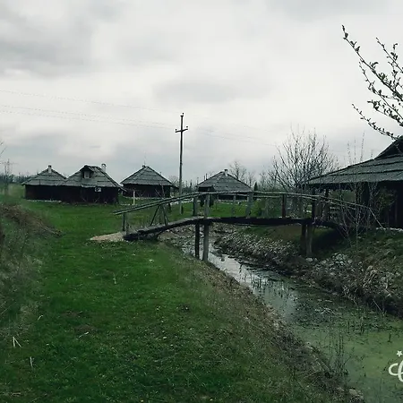 Etno Selo Trska بيت ضيافة